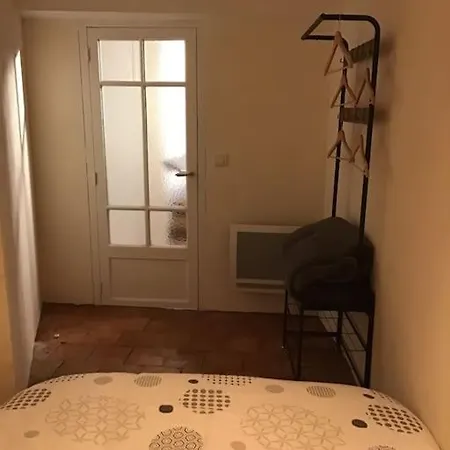 8 Pers 50m De La Κολιούρ