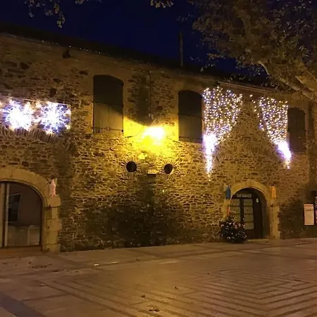 Διαμέρισμα 8 Pers 50m De La *