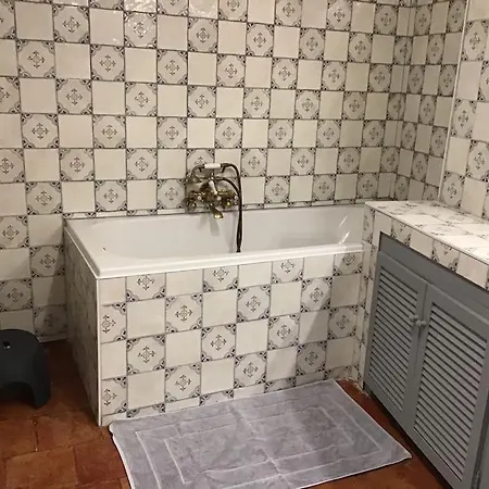 8 Pers 50m De La Apartament *