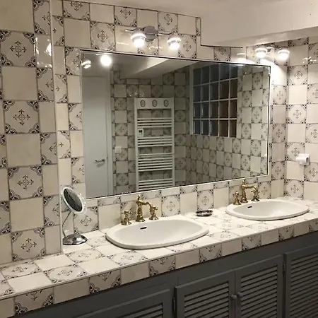 8 Pers 50m De La * Collioure