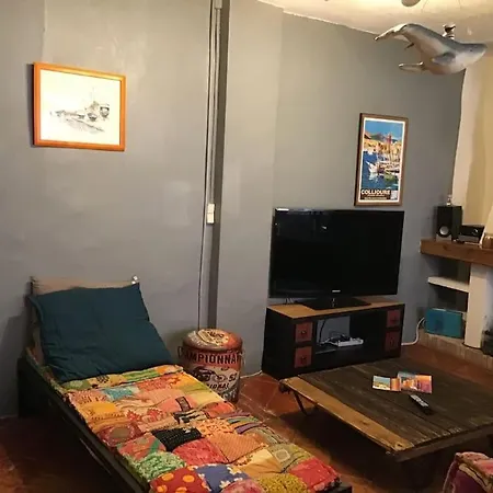 8 Pers 50m De La Apartament