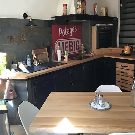 8 Pers 50m De La Lägenhet *